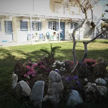 Chryssalis Garden * Naxos City