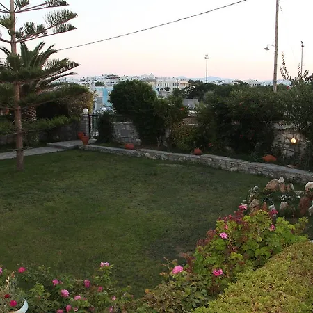 Chryssalis Garden * Naxos City
